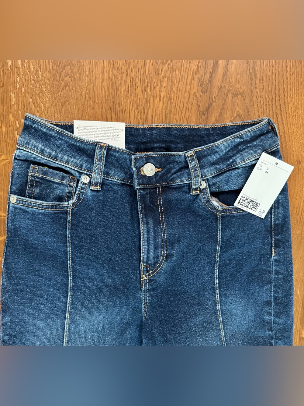 👖NWT 🔖H&M Flared High Jeans Dark Denim Size 2 - Picture 3 of 13